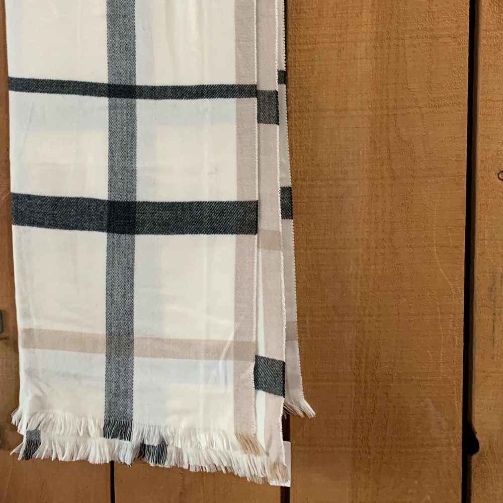GAP Large scarf brand new